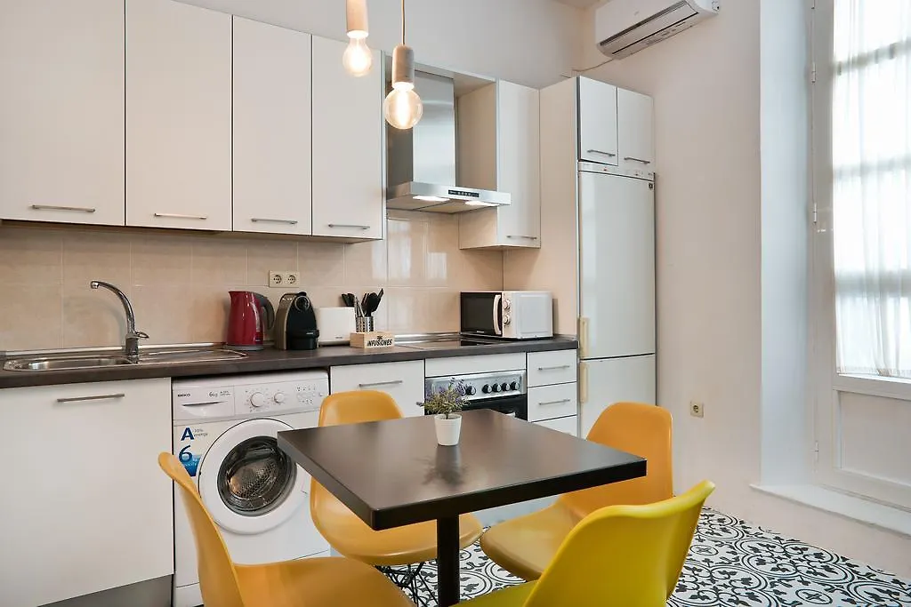 Urbanchic Oasis Centre Apartment Malaga