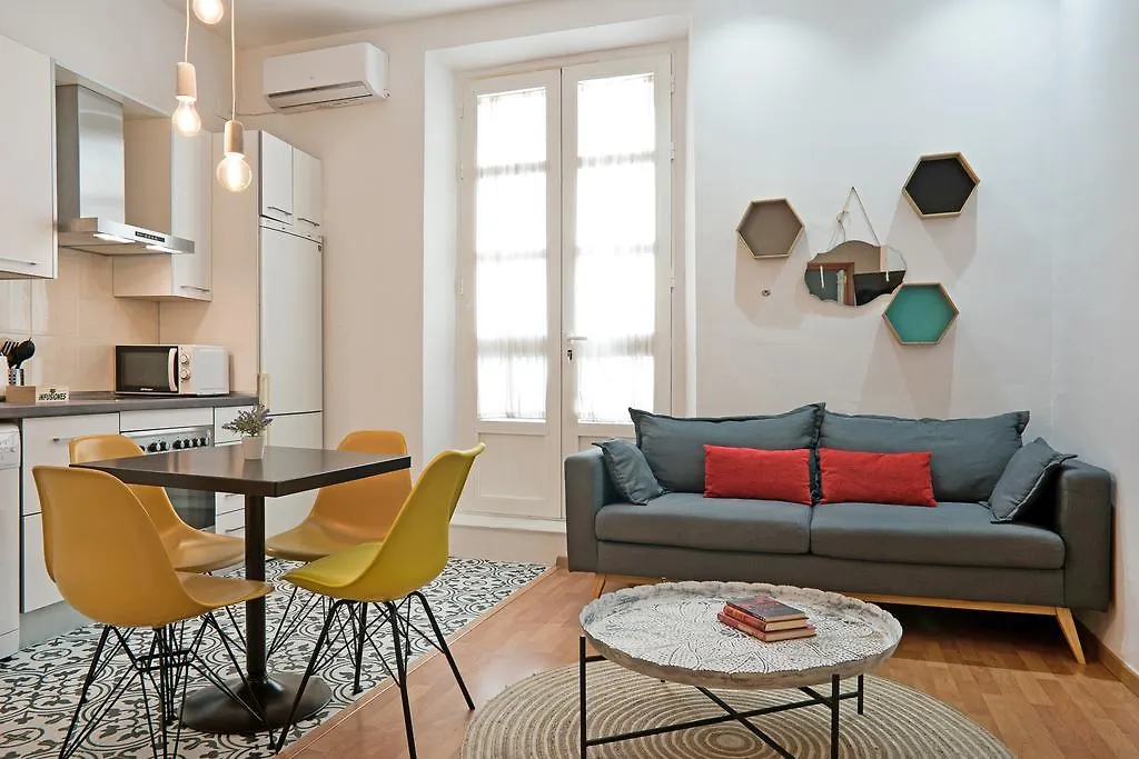 Urbanchic Oasis Centre Apartment Malaga